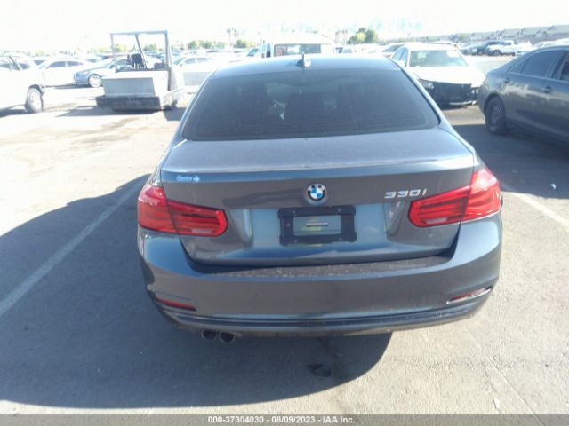 WBA8B9G54JNU98658 BMW 3 Series 330i