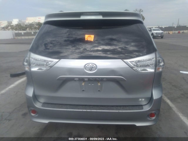 Toyota SIENNA SE 2017 5TDXZ3DC1HS874215 Image 16