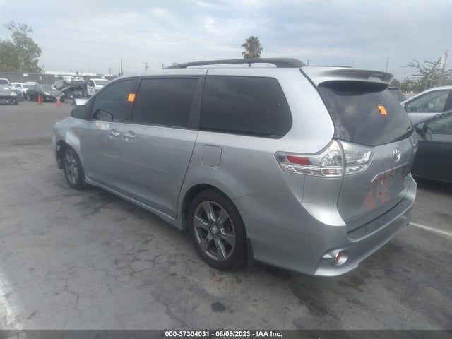 Toyota SIENNA SE 2017 5TDXZ3DC1HS874215 Image 3