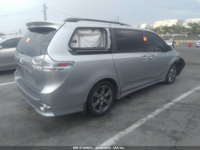 Toyota SIENNA SE 2017 5TDXZ3DC1HS874215 Image 4