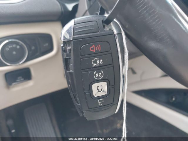 3LN6L5DC8HR662791 Lincoln MKZ SELECT