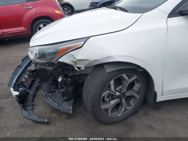 3KPF24ADXME374979 KIA Forte Lxs