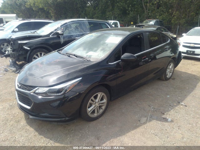 Chevrolet CRUZE LT 2018 1G1BE5SM6J7227976 Image 2