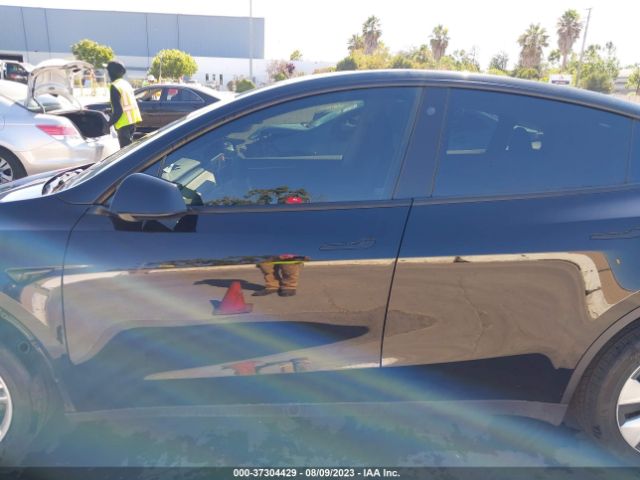 7SAYGDEE9NF567488 Tesla Model Y Long Range