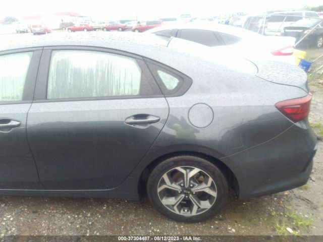 3KPF24AD2KE033279 KIA Forte Lxs