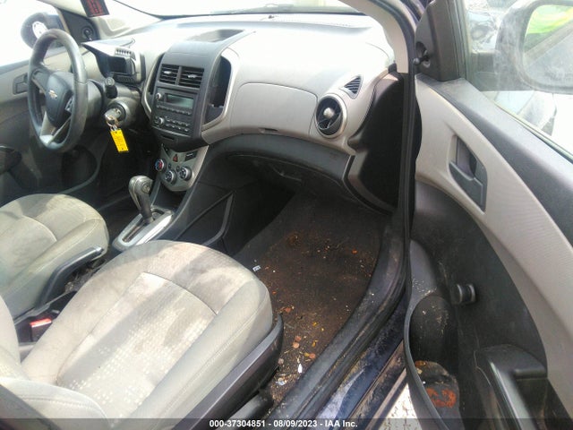 Chevrolet SONIC LS 2015 1G1JA6SG5F4155054 Image 5