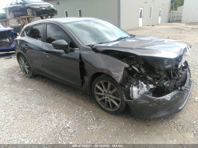 2018 MAZDA MAZDA3 5-DOOR TOURING VIN: 3MZBN1L3XJM241808