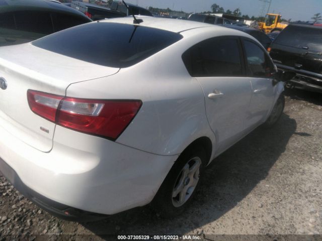 KNADM4A32F6438141 KIA RIO LX