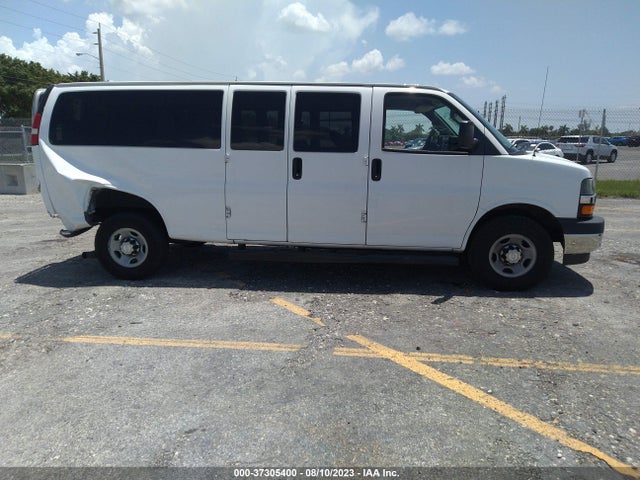 Chevrolet Express Passenger Lt 2017 1GAZGPFG3H1261914 Image 13