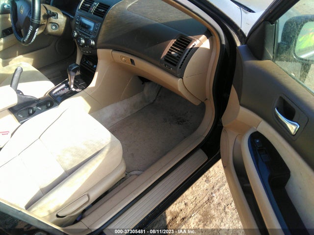 2005 HONDA ACCORD SDN LX VIN: 1HGCM56465A147502