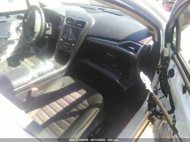 3FA6P0H70JR240275 Ford FUSION SE