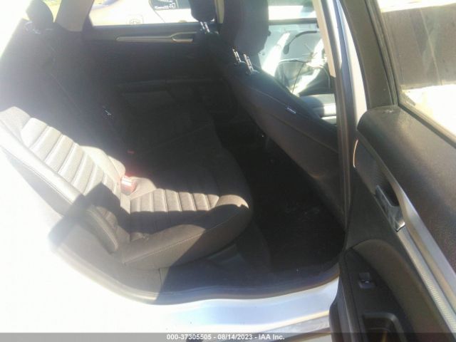 3FA6P0H70JR240275 Ford FUSION SE