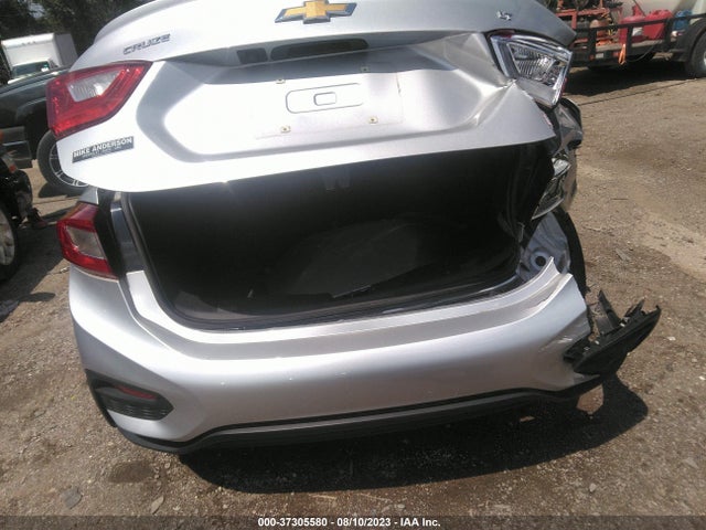 Chevrolet CRUZE LT 2018 1G1BE5SM6J7219926 Image 16