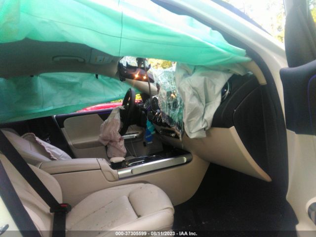 2021 MERCEDES-BENZ GLB W1N4M4HBXMW141771 Photo 4