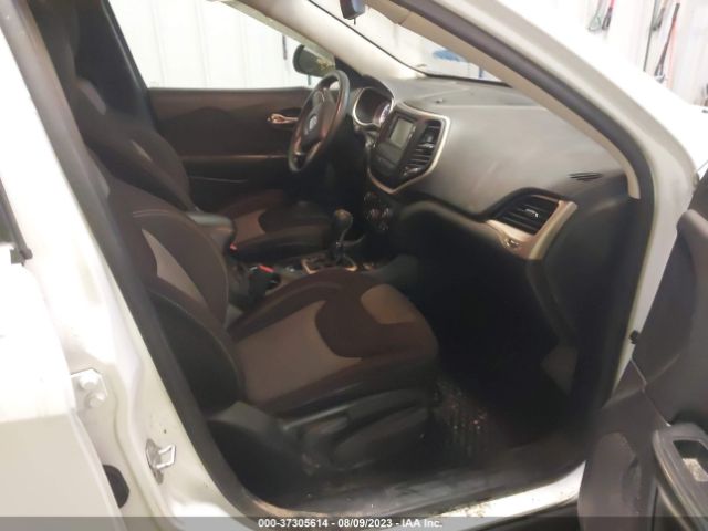 1C4PJLAB2FW627494 Jeep Cherokee Sport