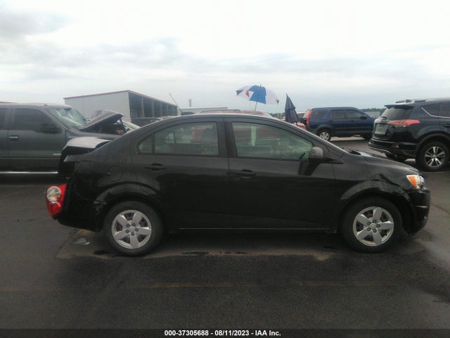 Chevrolet SONIC LS 2015 1G1JA5SH9F4165881 Image 13