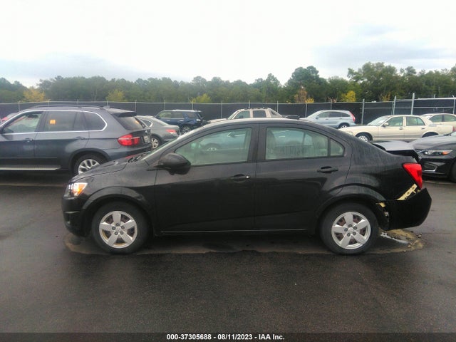 Chevrolet SONIC LS 2015 1G1JA5SH9F4165881 Image 14