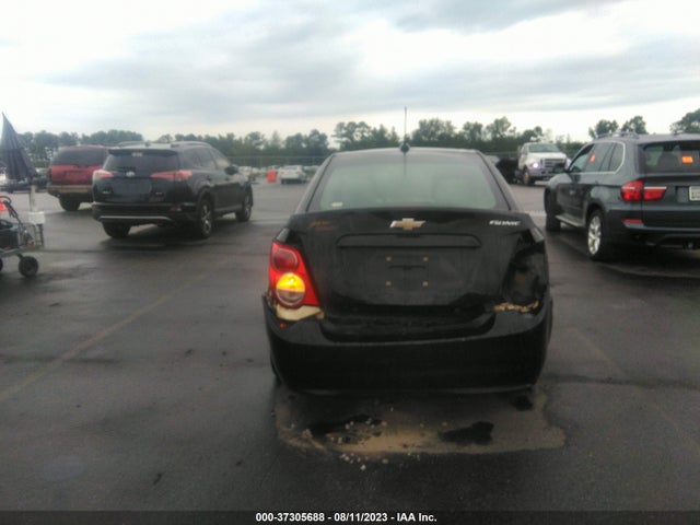 Chevrolet SONIC LS 2015 1G1JA5SH9F4165881 Image 16