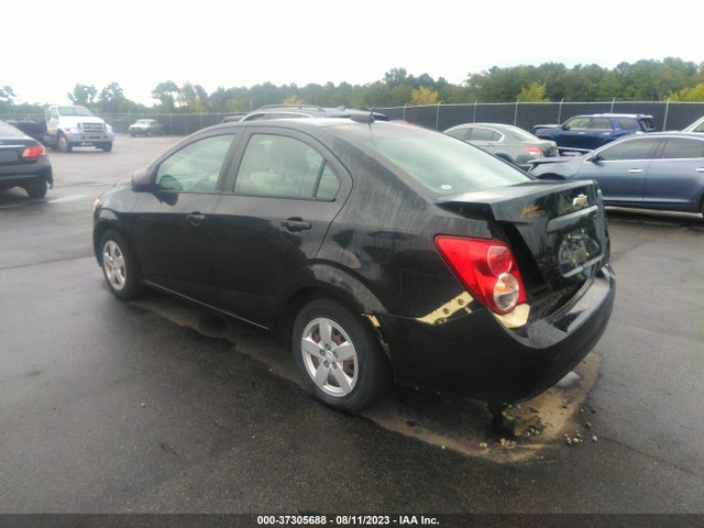 Chevrolet SONIC LS 2015 1G1JA5SH9F4165881 Image 3