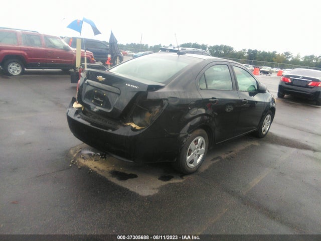 Chevrolet SONIC LS 2015 1G1JA5SH9F4165881 Image 4