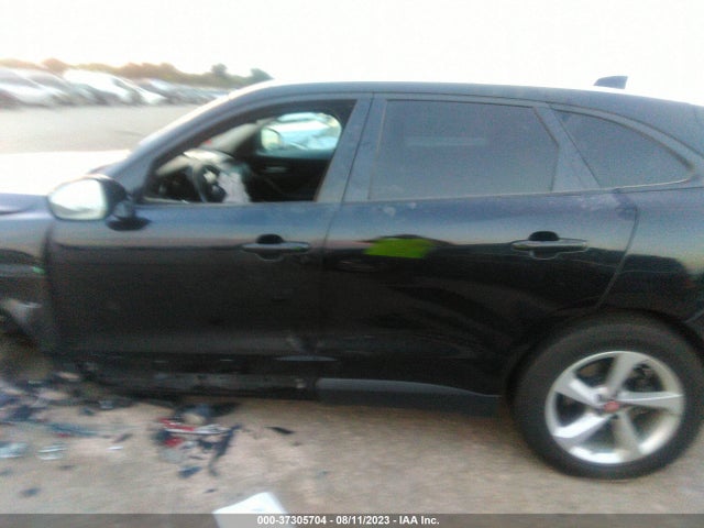 SADCJ2GX8JA236825 Jaguar F-pace 30t Premium