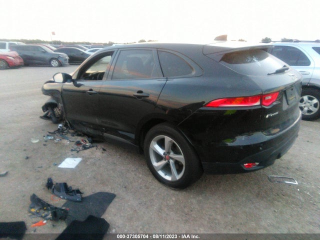 2018 JAGUAR F-PACE SADCJ2GX8JA236825 Photo 2