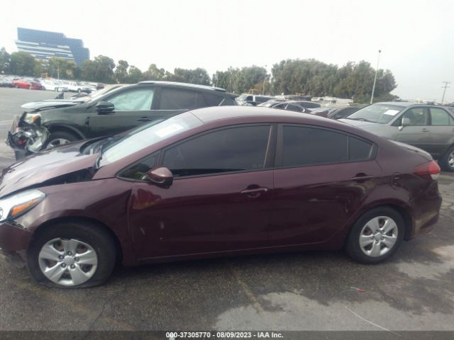 3KPFL4A76JE199570 KIA FORTE LX