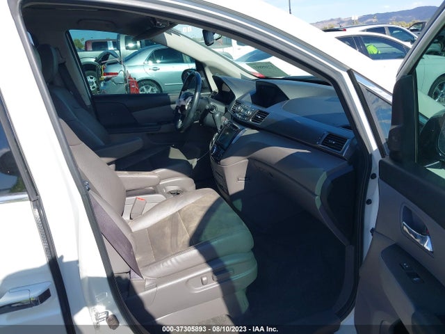 Honda Odyssey Touring 2015 5FNRL5H95FB063345 Image 5