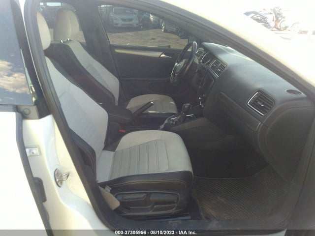 3VWD17AJ0GM405777 Volkswagen Jetta Sedan 1.8t Sport