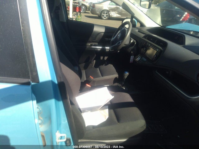 Toyota Prius C One/two/three/four 2016 JTDKDTB34G1136870 Image 11
