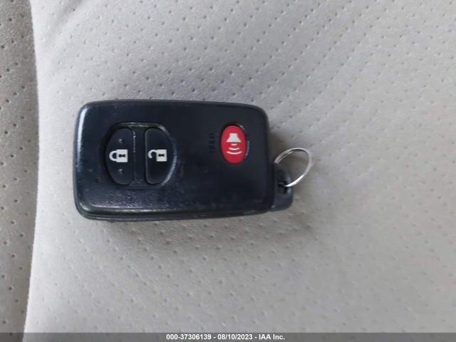 Toyota Prius Four 2015 JTDKN3DU9F2000861 Image 3