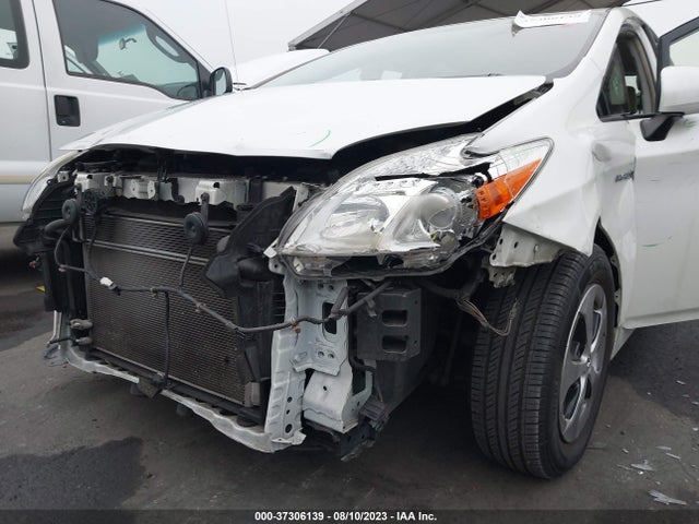 Toyota Prius Four 2015 JTDKN3DU9F2000861 Image 13