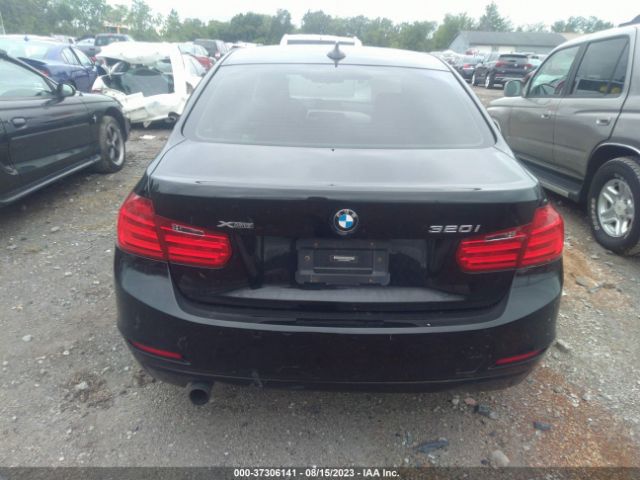 WBA3C3C54EP660681 BMW 3 Series 320i Xdrive