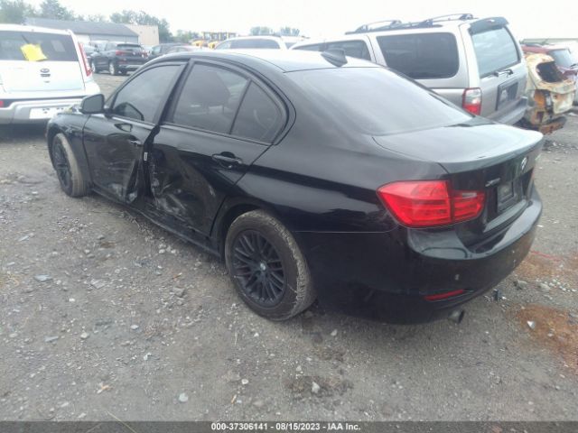 WBA3C3C54EP660681 BMW 3 Series 320i Xdrive