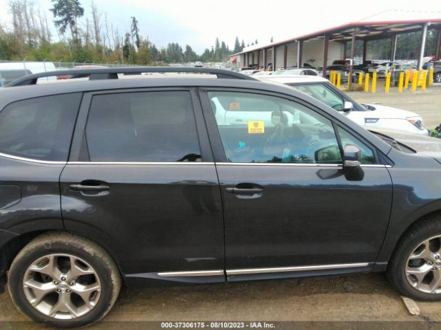 JF2SJAWC4JH545927 Subaru Forester Touring