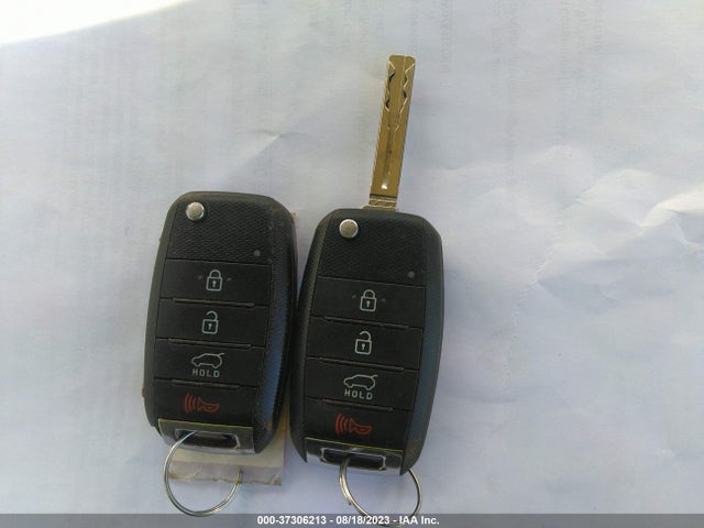 KIA Soul Base 2015 KNDJN2A28F7747766 Image 3