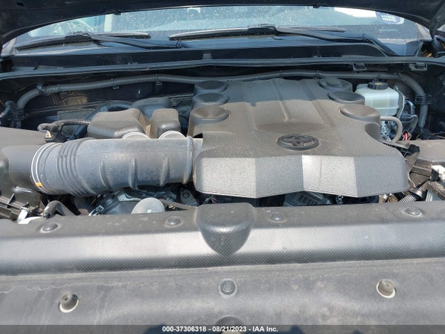 Toyota 4RUNNER SR5 2019 JTEBU5JR3K5647906 Image 16