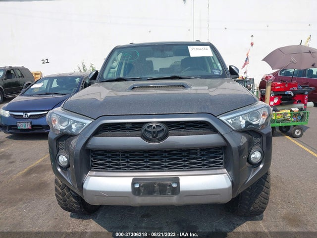 Toyota 4RUNNER SR5 2019 JTEBU5JR3K5647906 Image 4