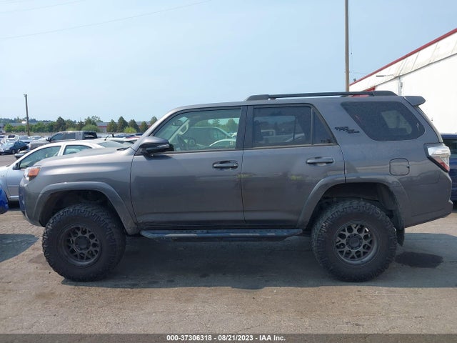 Toyota 4RUNNER SR5 2019 JTEBU5JR3K5647906 Image 6
