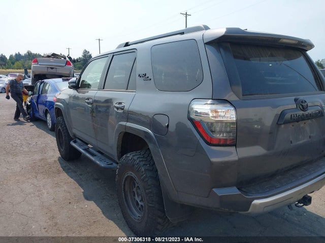 Toyota 4RUNNER SR5 2019 JTEBU5JR3K5647906 Image 9
