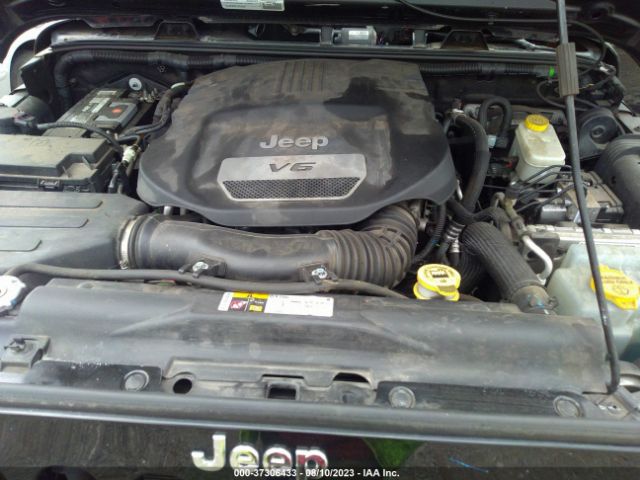 1C4BJWDG0FL535823 Jeep Wrangler Unlimited Sport