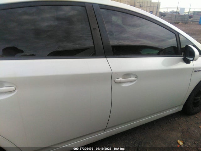 Toyota Prius Four/five/three/one/two 2014 JTDKN3DU9E1748126 Image 4