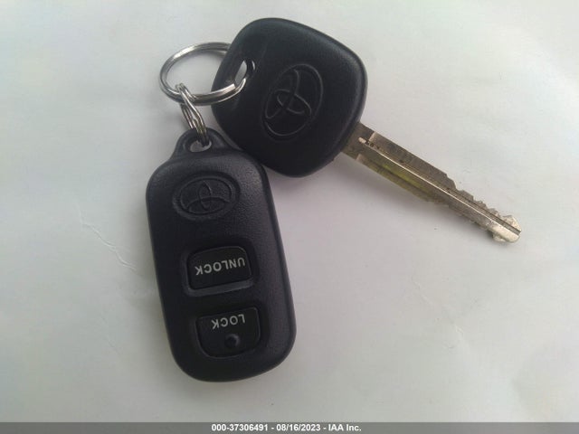 Продажа на аукционе авто 2005 Toyota Corolla Ce/s/le, vin: 2T1BR32E55C450913, номер лота: 37306491