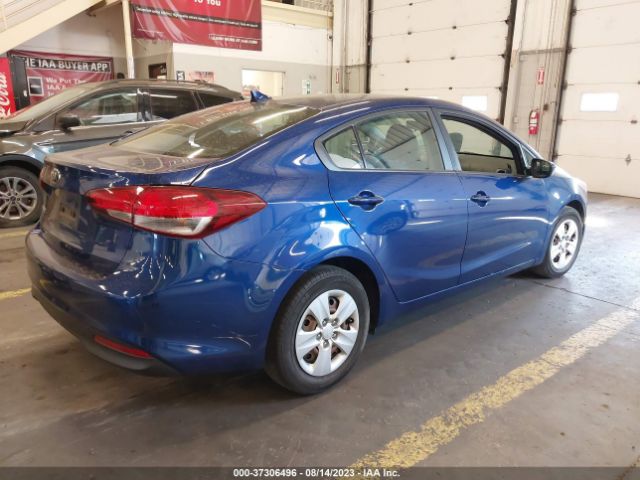 3KPFK4A75HE091325 KIA FORTE LX