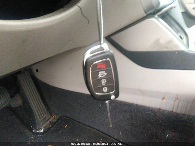Hyundai SONATA SE 2017 5NPE24AF5HH570813 Image 11