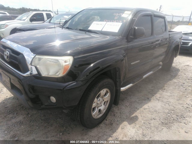 Toyota Tacoma Prerunner 2015 5TFJU4GNXFX085771 Image 2