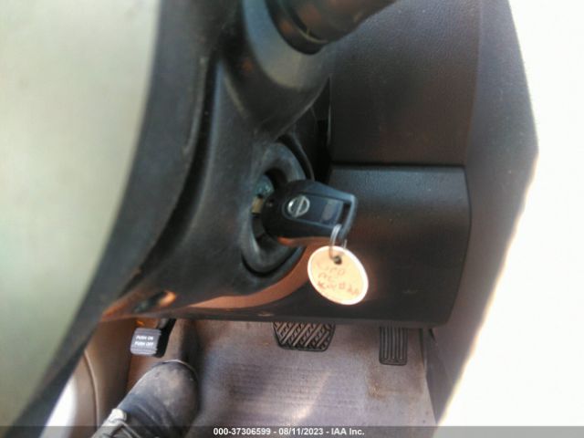JN8AS5MT0FW651218 Nissan Rogue Select S