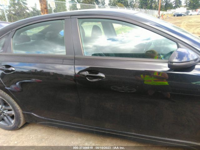 3KPF34AD4ME300437 KIA Forte Gt-line