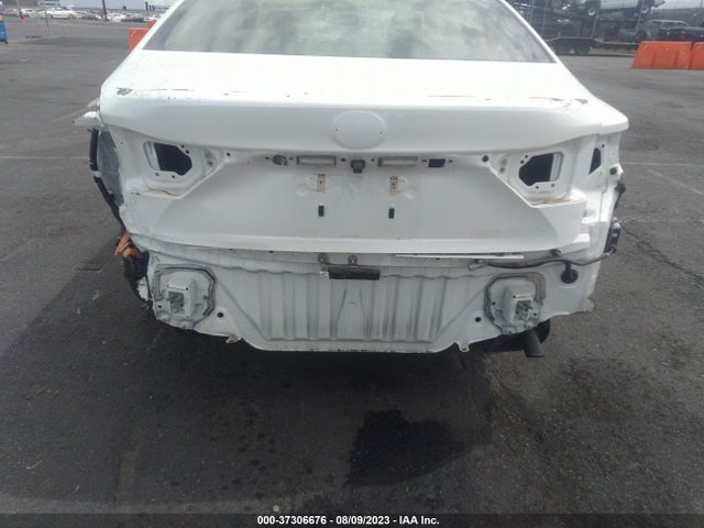 JTHBW1GG2E2040686 Lexus Es 300h Hybrid