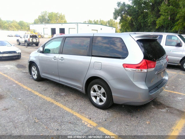 2011 TOYOTA SIENNA VIN: 5TDKA3DC6BS007207